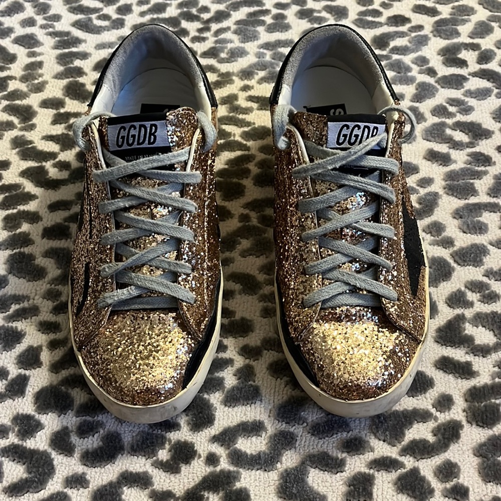 Gold - Golden Goose Superstar size 36